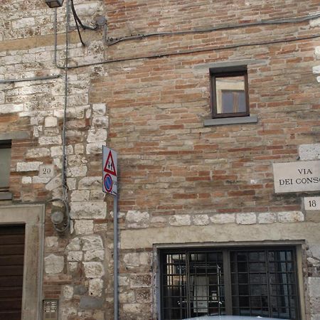 Happy House - Quartiere Monumentale Apartment Gubbio Exterior photo